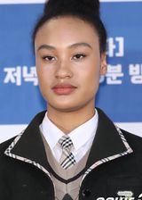 Bae Yoo Jin