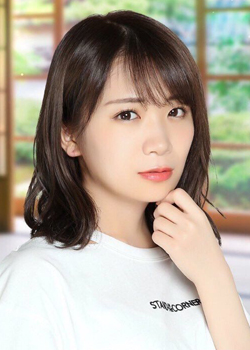 Akimoto Manatsu