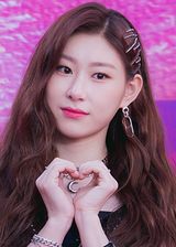 Lee Chae Ryeong (ITZY)